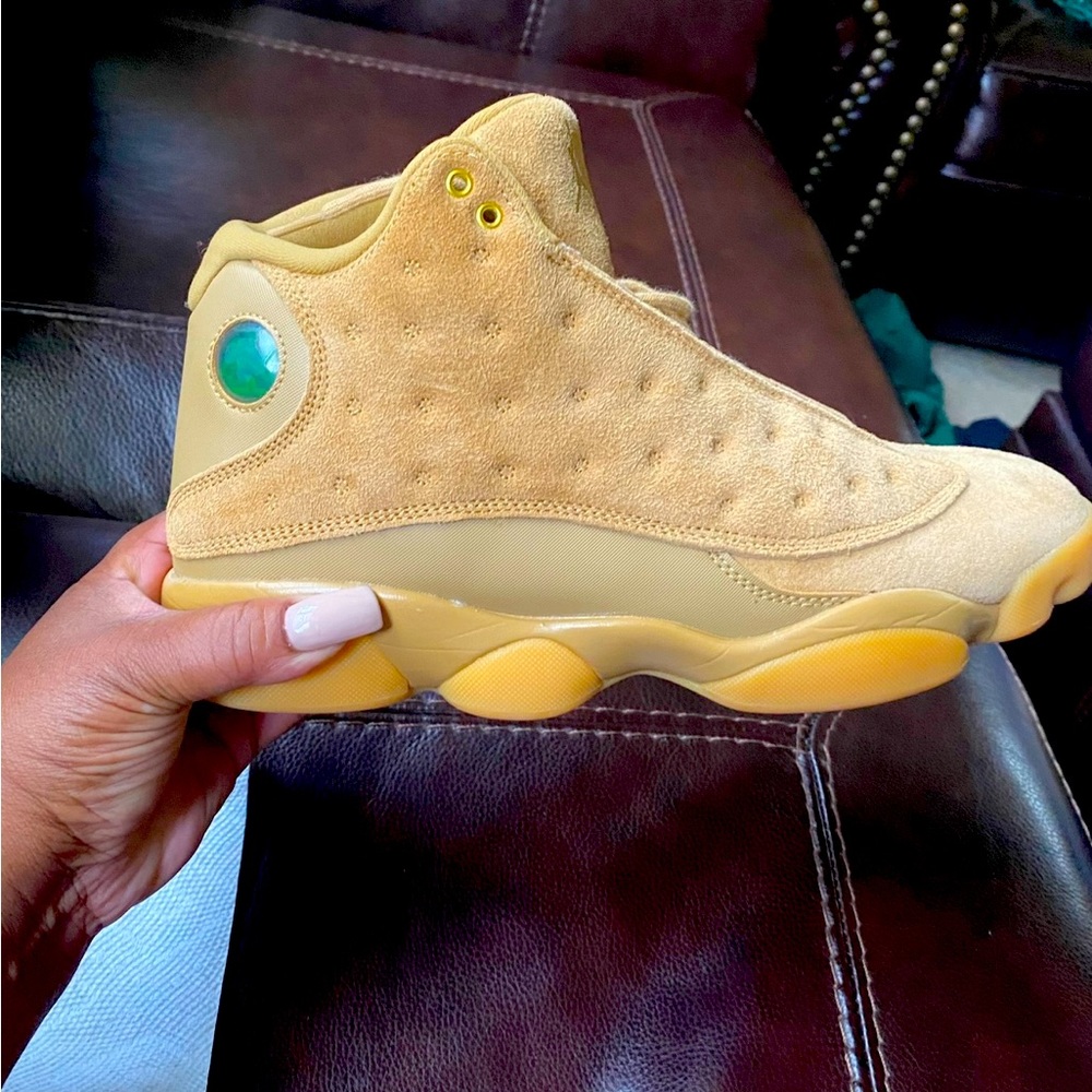 Men’s size 11 Jordans barely used